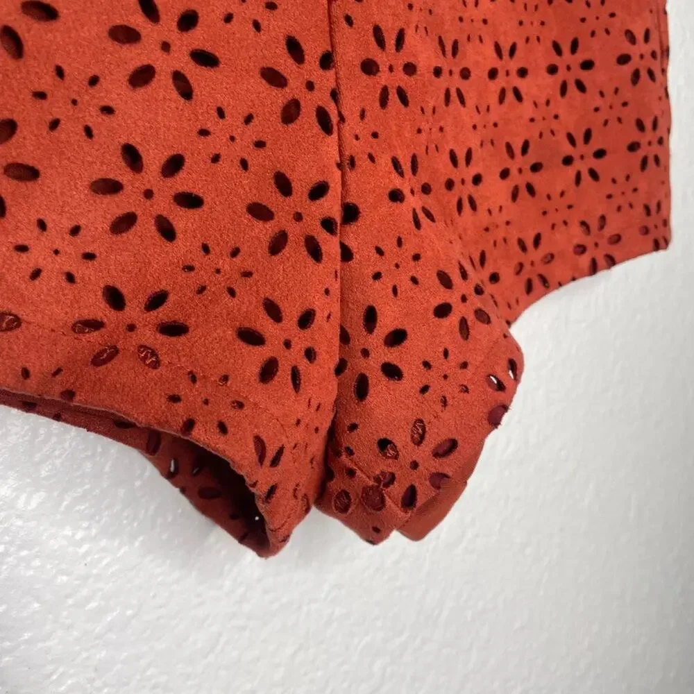 Forever 21 Womens Shorts Size S Burnt Orange Floral Short Shorts Pull On - Picture 10 of 13
